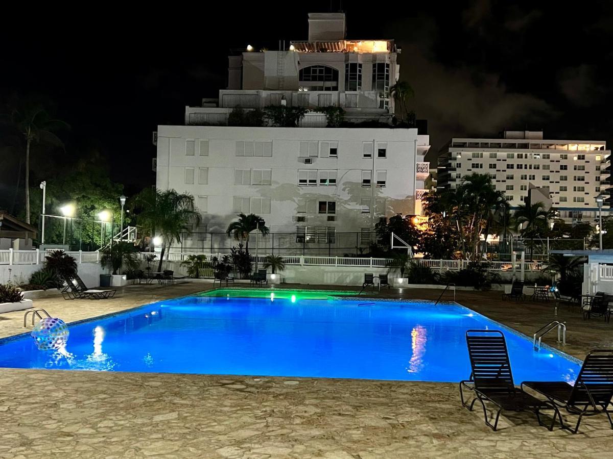 Hobie Oceanfront Apartment At Isla Verde San Juan Exteriér fotografie